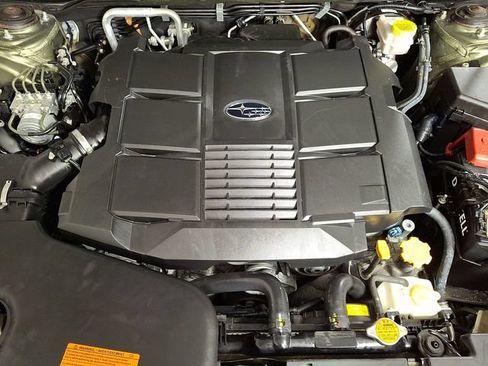 Used 2018 Subaru Outback 3.6R Touring AWD/4WD image 29