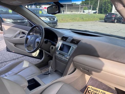 Used 2009 Toyota Camry Hybrid FWD image 24