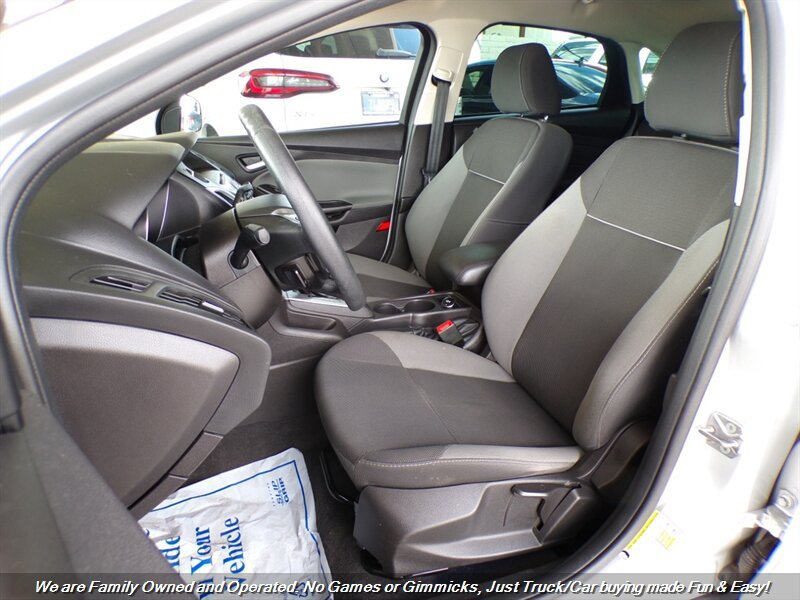 Used 2014 Ford Focus SE FWD image 15