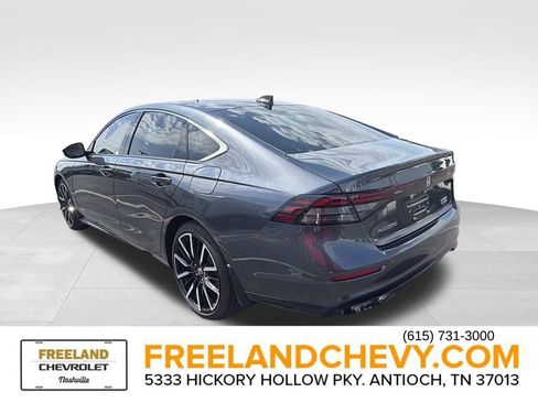 Used 2025 Honda Accord Touring image 5