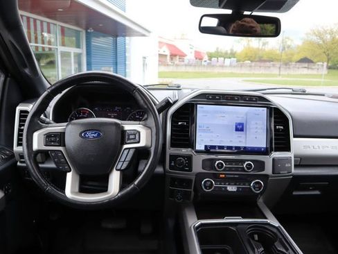 Used 2022 Ford F250 Lariat w/ Lariat Ultimate Package AWD/4WD image 12