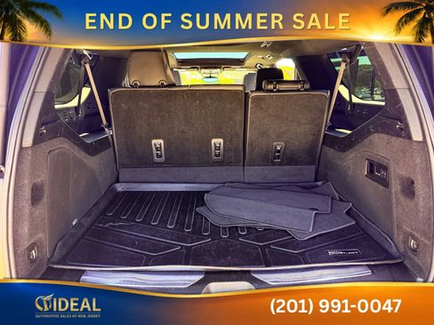 Used 2022 Cadillac Escalade ESV Premium Luxury AWD/4WD image 19