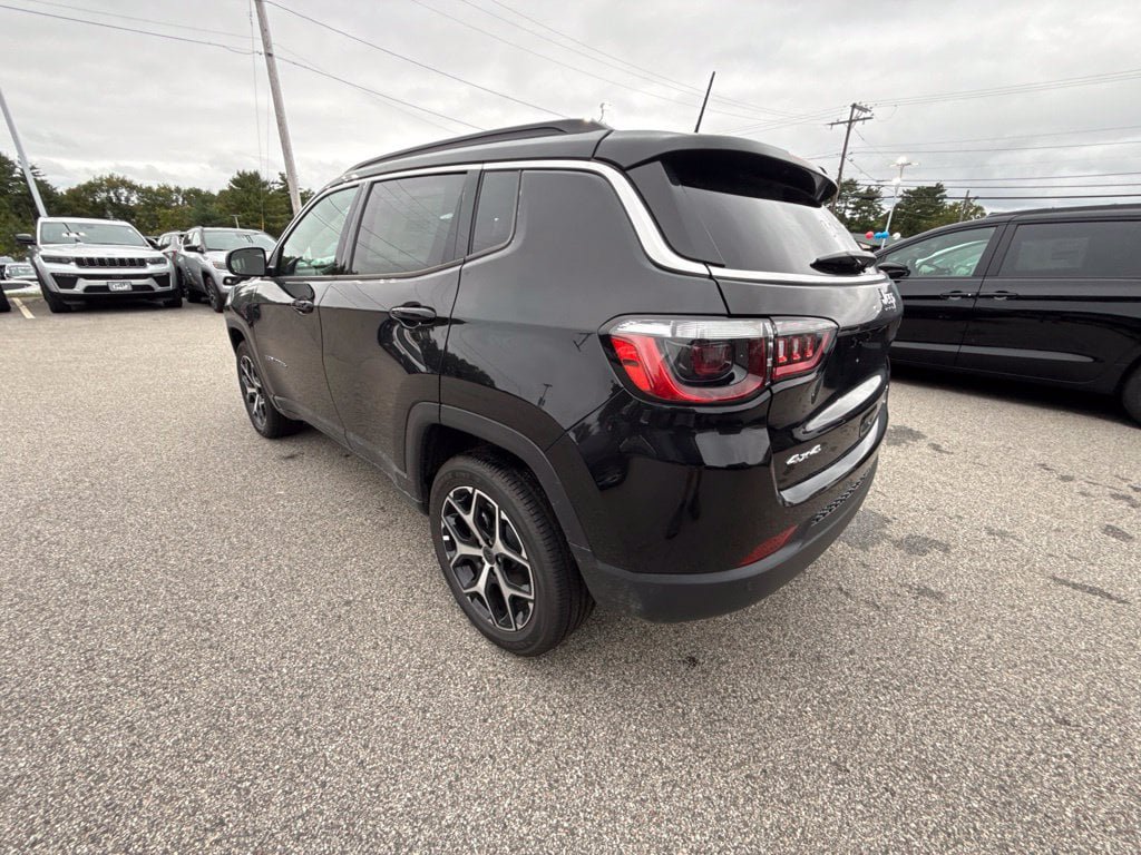 New 2026 Jeep Compass Limited AWD/4WD image 3