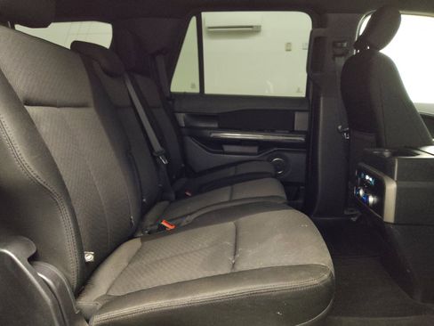 Used 2019 Ford Expedition XLT RWD image 19