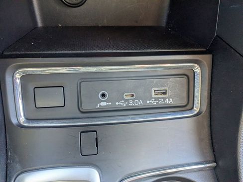 Used 2024 Subaru Ascent Premium w/ Convenience Package image 23