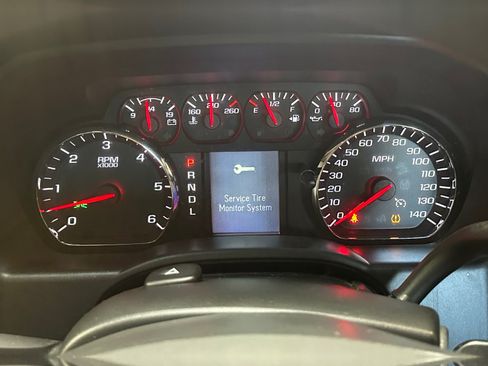 Used 2018 Chevrolet Silverado 1500 Custom w/ Custom Convenience Package RWD image 20