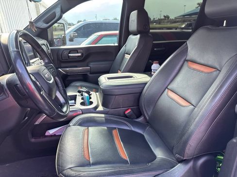 Used 2022 GMC Sierra 2500 AT4 w/ AT4 Premium Plus Package AWD/4WD image 10