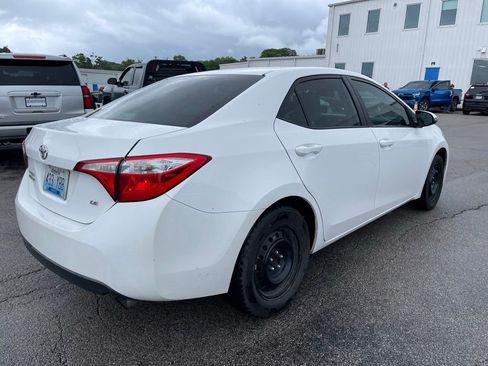 Used 2016 Toyota Corolla LE FWD image 3