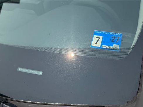 Used 2019 Toyota RAV4 LE FWD image 4