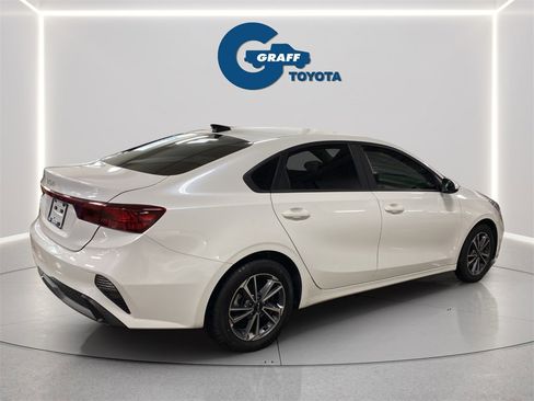 Used 2024 Kia Forte LXS image 8