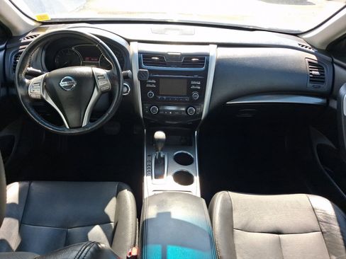 Used 2015 Nissan Altima 2.5 SL w/ Moonroof Package FWD image 12