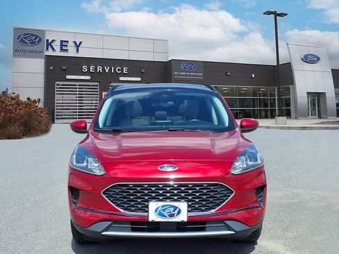 Used 2021 Ford Escape SE w/ Convenience Package AWD/4WD image 2
