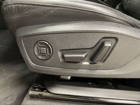 Used 2024 Audi Q3 2.0T Premium image 15