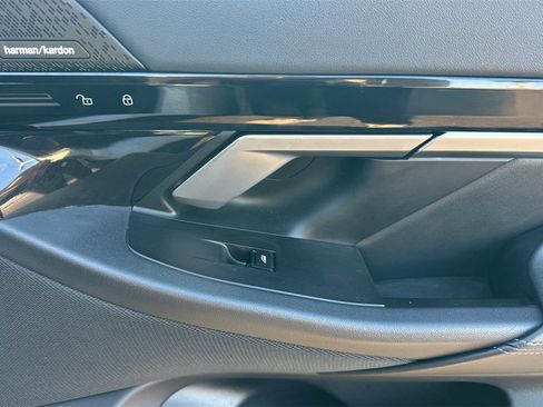 Used 2024 BMW 530i image 19