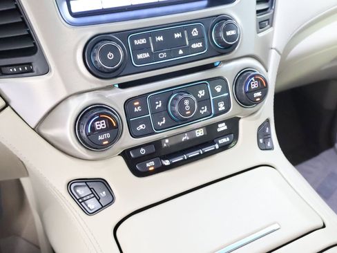 Used 2019 GMC Yukon Denali AWD/4WD image 42
