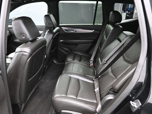 Used 2023 Cadillac XT6 Luxury AWD/4WD image 12