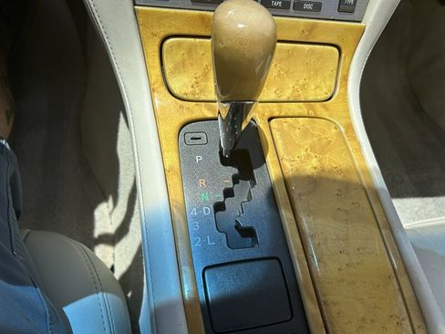 Used 2002 Lexus SC 430 Convertible RWD image 22