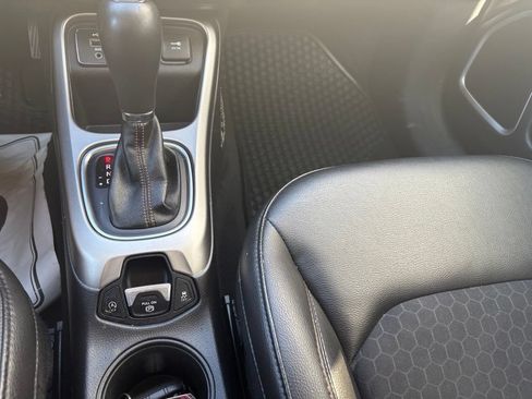 Used 2018 Jeep Compass Latitude w/ Safe & Security Group FWD image 13