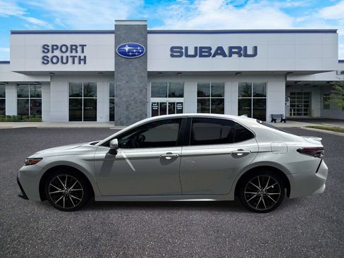 Used 2024 Toyota Camry SE FWD image 7