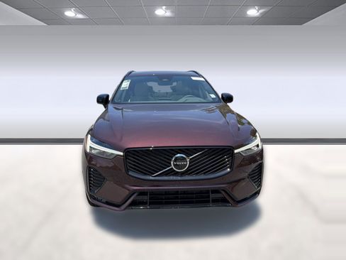 New 2026 Volvo XC60 B5 Plus w/ Climate Package AWD/4WD image 6