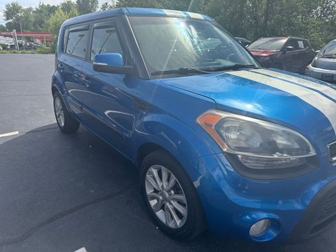 Used 2013 Kia Soul + w/ Audio Pkg FWD image 7
