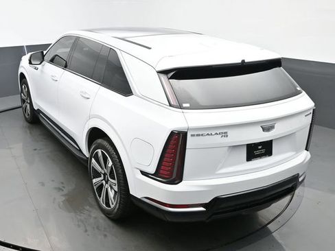 New 2025 Cadillac Escalade IQ Luxury 2 image 43