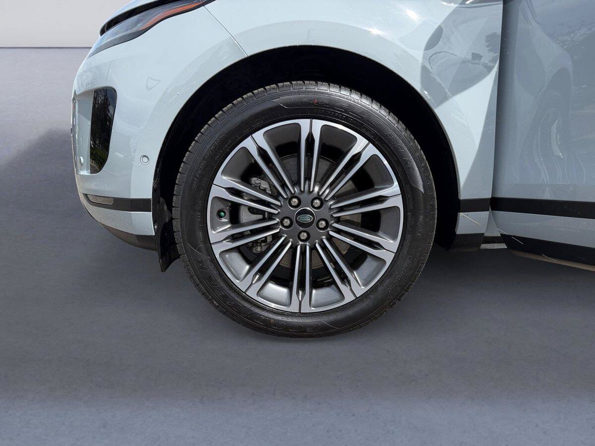 Used 2024 Land Rover Range Rover Evoque S AWD/4WD image 14