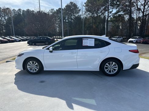 Certified 2025 Toyota Camry LE image 7