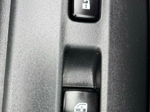 Used 2016 Mitsubishi Outlander SEL image 39