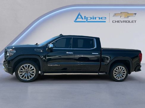 Used 2023 GMC Sierra 1500 Denali Ultimate AWD/4WD image 2
