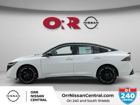 New 2026 Nissan Sentra SR w/ Floor Mat Package FWD image 8