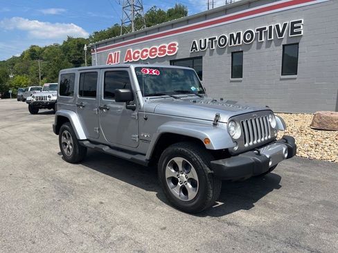 Used 2017 Jeep Wrangler Unlimited Sahara w/ Connectivity Group image 2