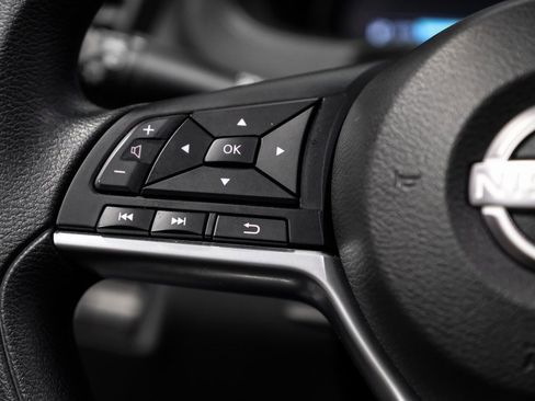 Used 2023 Nissan Leaf S image 19