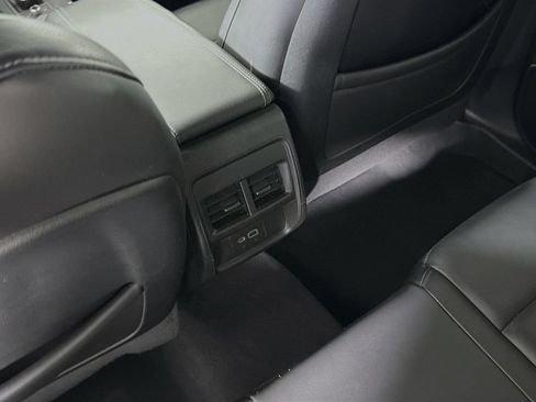 Used 2021 Cadillac XT4 Premium Luxury FWD image 26