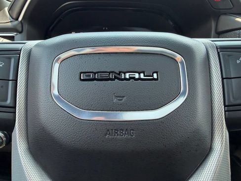 Used 2022 GMC Yukon XL Denali w/ Denali Ultimate Package AWD/4WD image 39