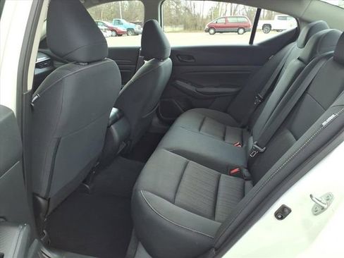 Used 2025 Nissan Altima 2.5 SV image 13