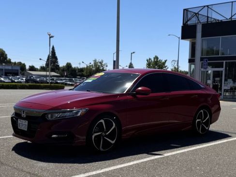 Used 2018 Honda Accord Sport image 9