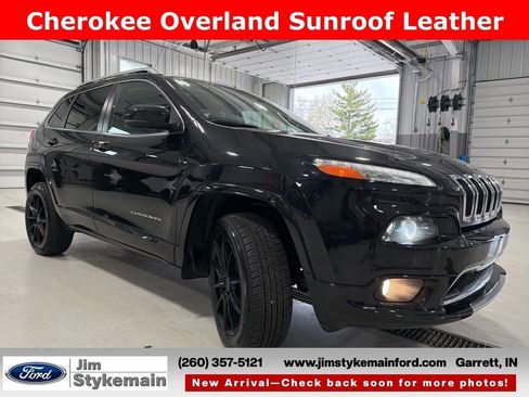 Used 2016 Jeep Cherokee Overland AWD/4WD image 13