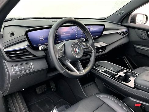 Used 2025 Buick Enclave Preferred image 16