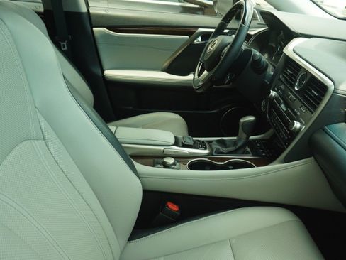 Used 2019 Lexus RX 350 FWD w/ Navigation Package image 9