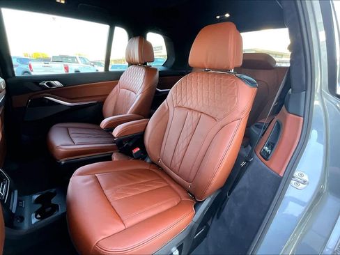 Used 2026 BMW X7 xDrive40i w/ M Sport Package image 23