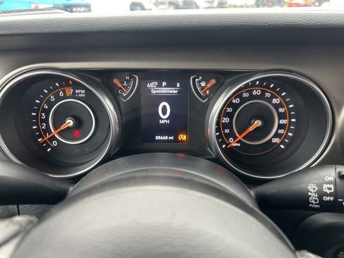 Used 2018 Jeep Wrangler Unlimited Sport S AWD/4WD image 12