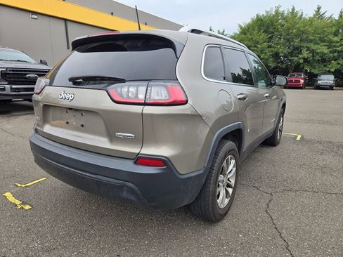 Used 2019 Jeep Cherokee Latitude Plus AWD/4WD image 7