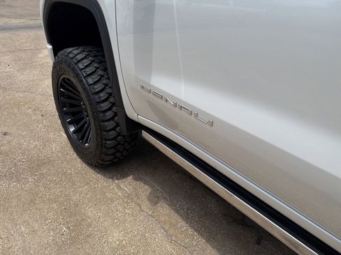 Used 2024 GMC Sierra 1500 Denali w/ Denali Reserve Package AWD/4WD image 10