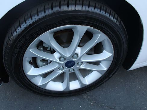 Used 2020 Ford Fusion SE FWD image 11