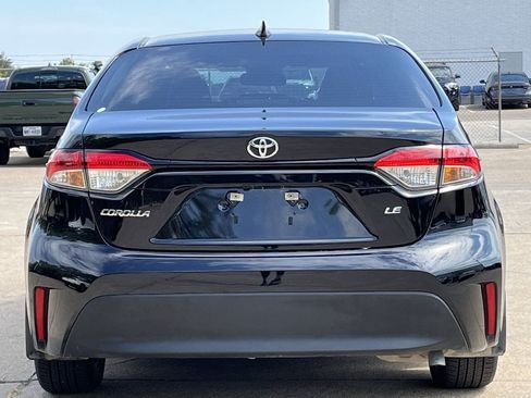 Used 2026 Toyota Corolla LE FWD image 5