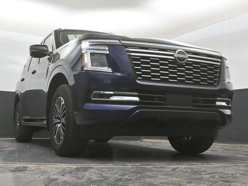 Certified 2025 Nissan Armada Platinum image 14