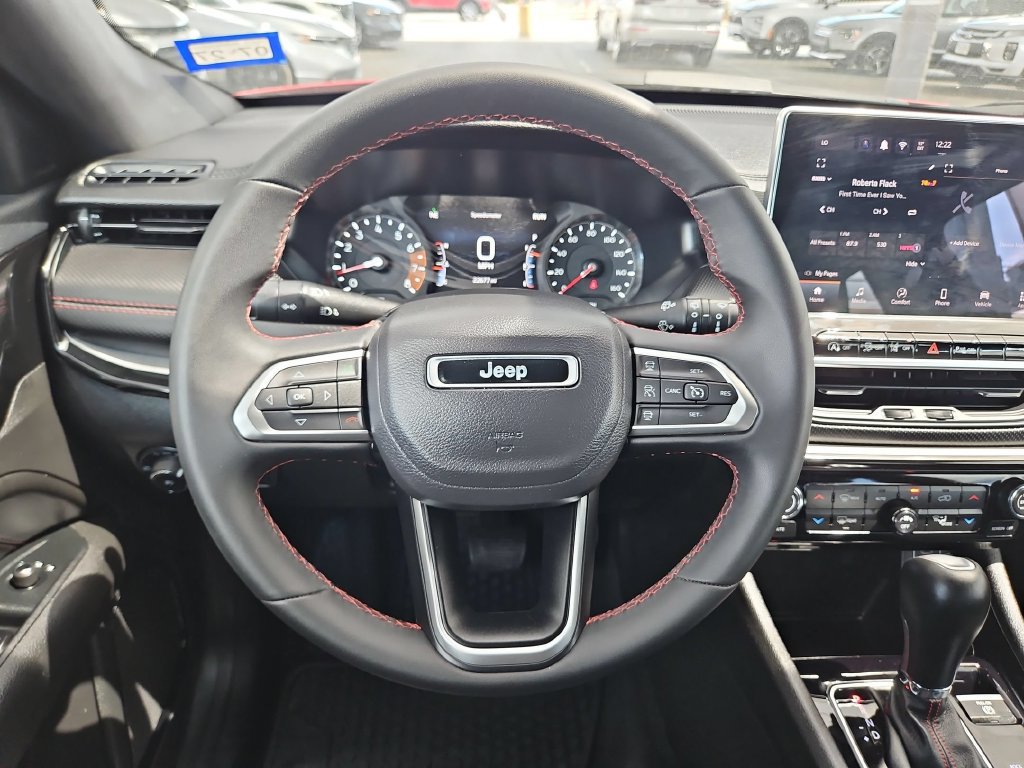 Used 2025 Jeep Compass Trailhawk AWD/4WD image 22