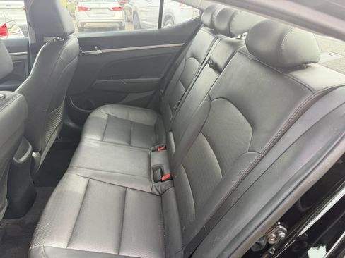 Used 2020 Hyundai Elantra Limited w/ Winter Weather Package FWD image 8