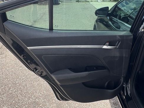 Used 2019 Hyundai Elantra Limited w/ Cargo Package image 12